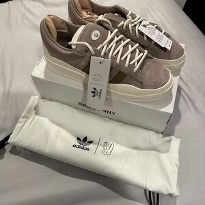 adidas Men's Sneakers in Brown and Cream